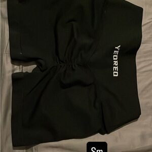 Black YEOREO ScrunchButt Athletic Shorts
